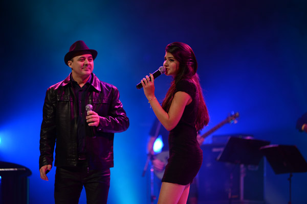 Adê Araújo e Mariana Rodrigues apresentam no Centro Cultural Usiminas