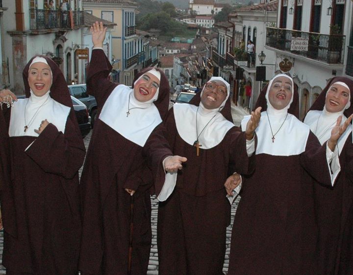 SANTINHAS do pau oco